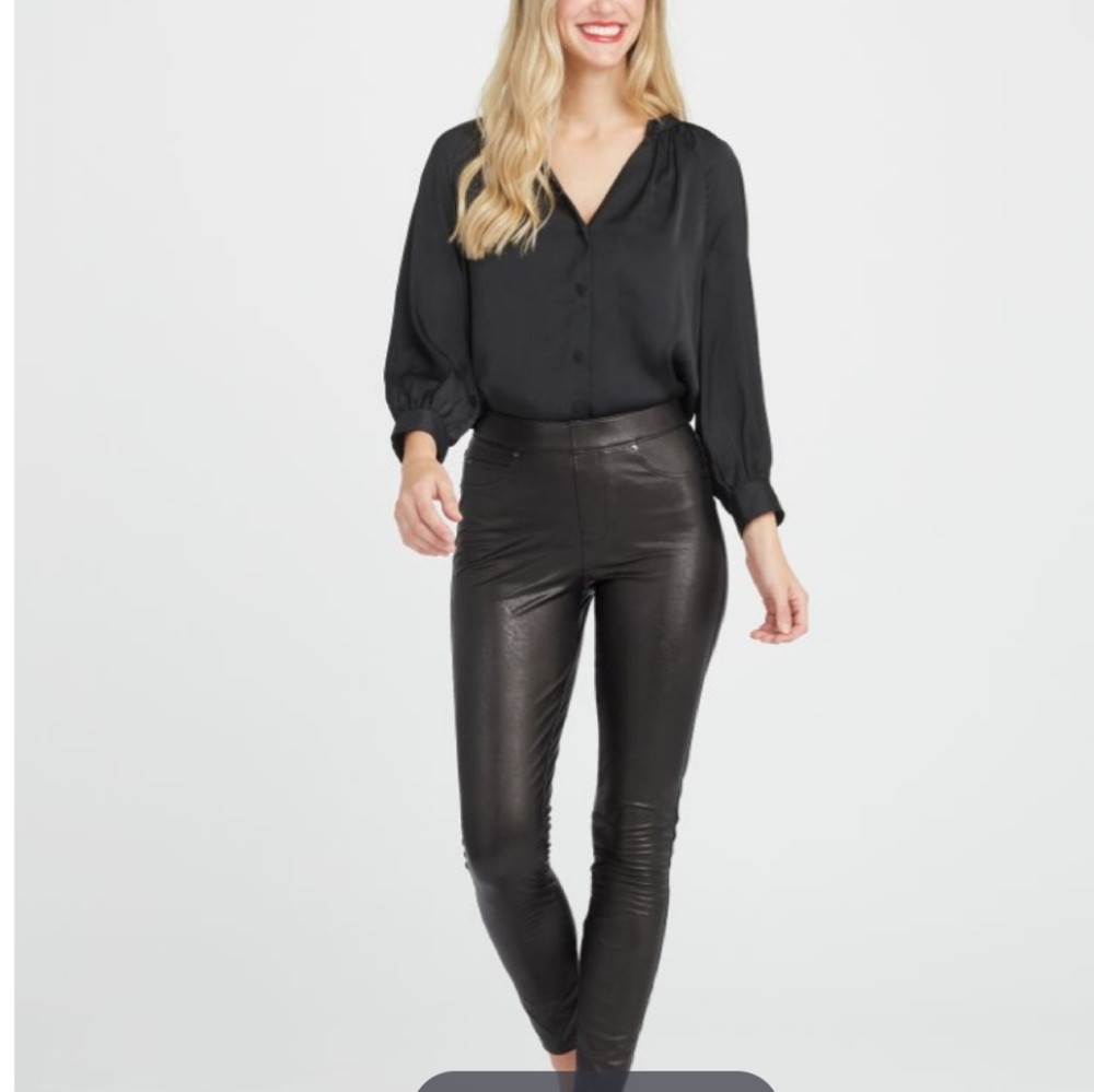 SPANX Leather-Like Ankle Skinny pant black…